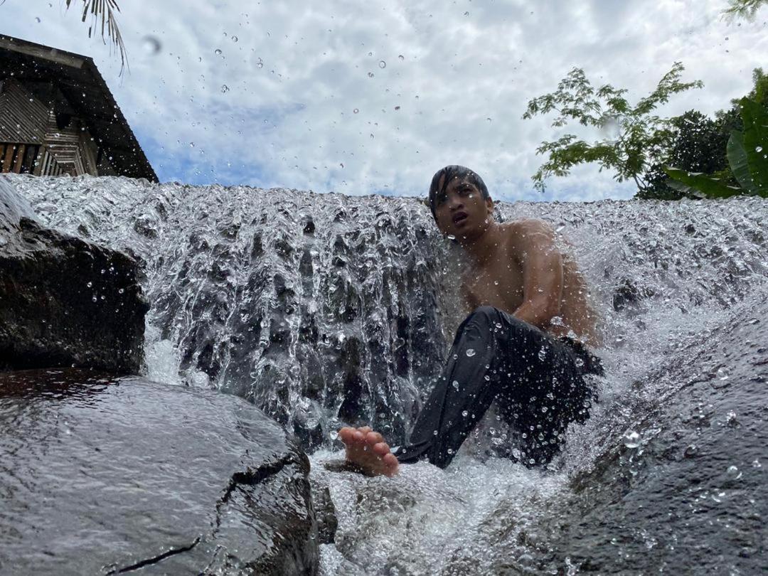 Lopoh Waterfront Budget Chalets Villa Hulu Langat Eksteriør bilde