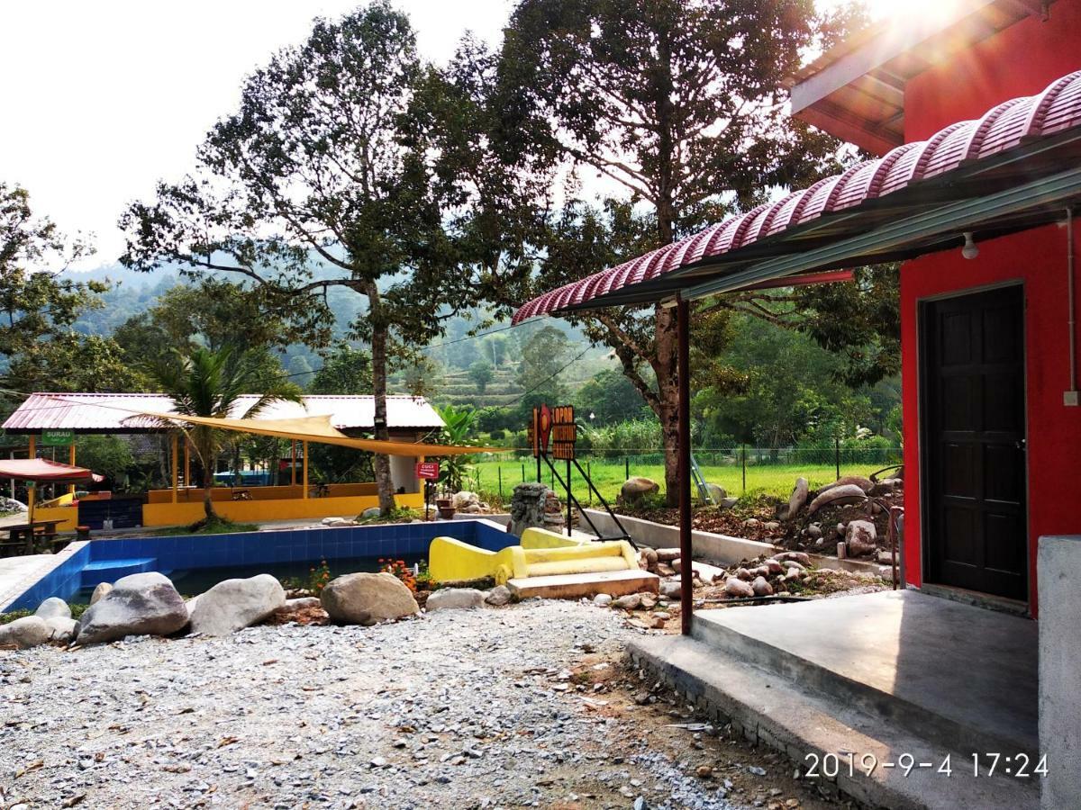 Lopoh Waterfront Budget Chalets Villa Hulu Langat Eksteriør bilde