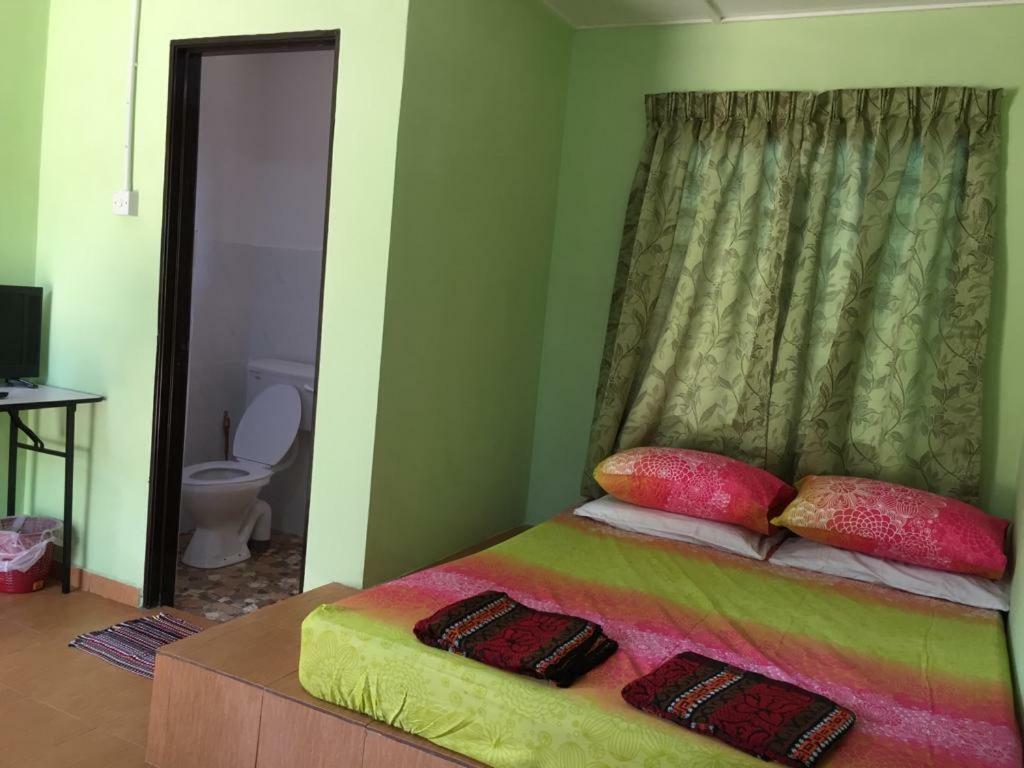 Lopoh Waterfront Budget Chalets Villa Hulu Langat Eksteriør bilde